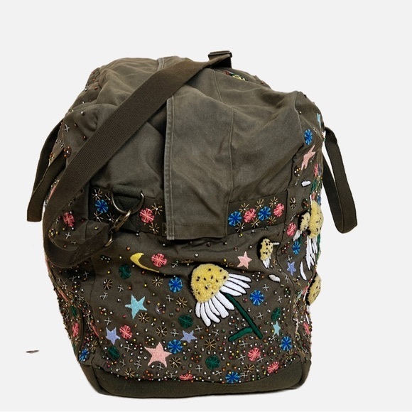 Free People X The Falls Tufted Daisy” Oversized Aviator Margueritte Week… - Picture 10 of 15